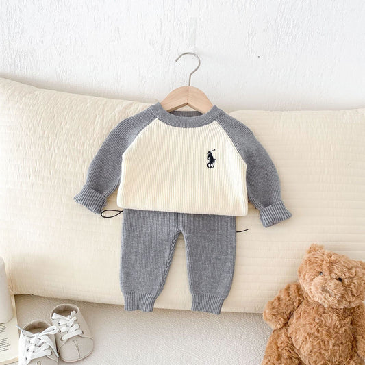 Knitted contrast sweatshirt and pants set